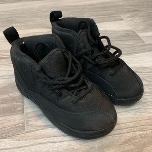 Boys Gently worn Jordan’s size 9